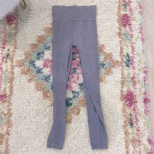 Last week to buy!!! NWOT Momo Leggings